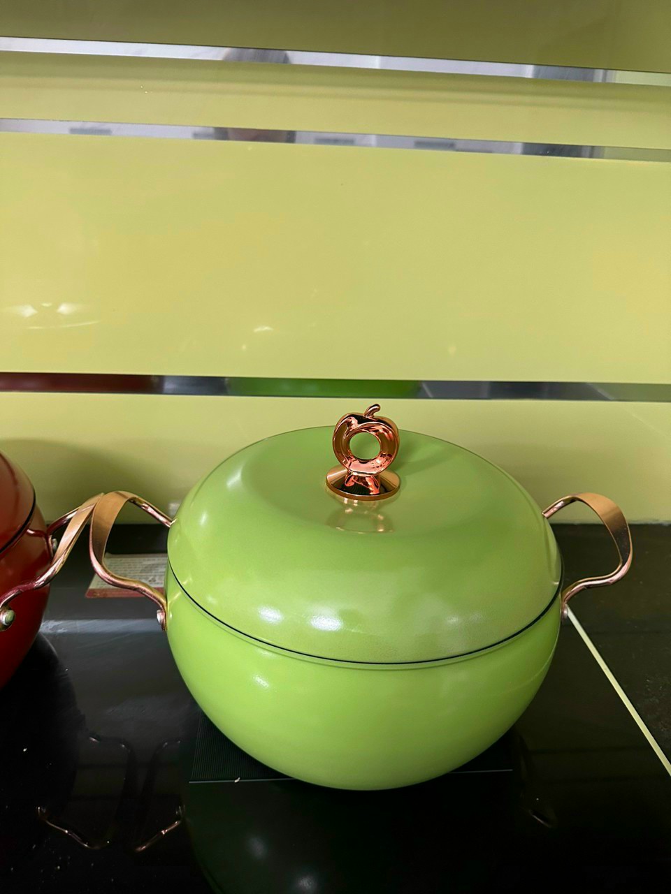 Nồi quả táo 26cm mới lạ