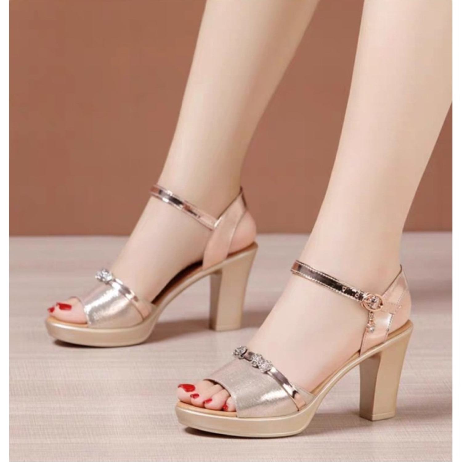 SANDAL CG QUAI NHŨ PHỤ KIỆN