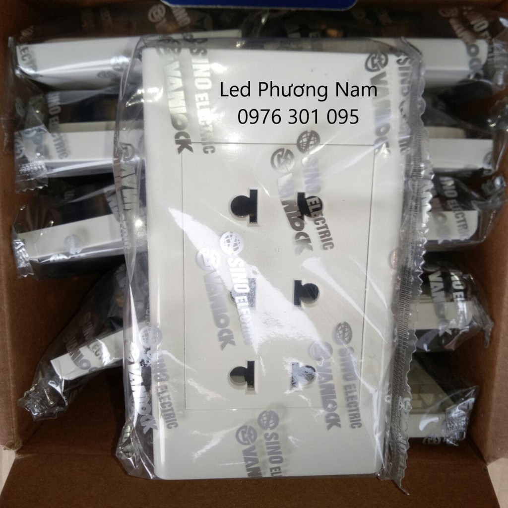 [Sino] Mặt 3 Ổ Cắm - 2 Chấu - 16A
