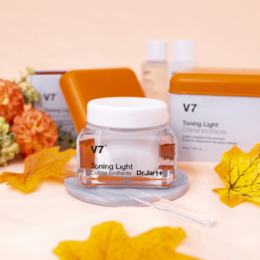 Kem dưỡng nâng tone V7 Toning Light Dr.Jact+