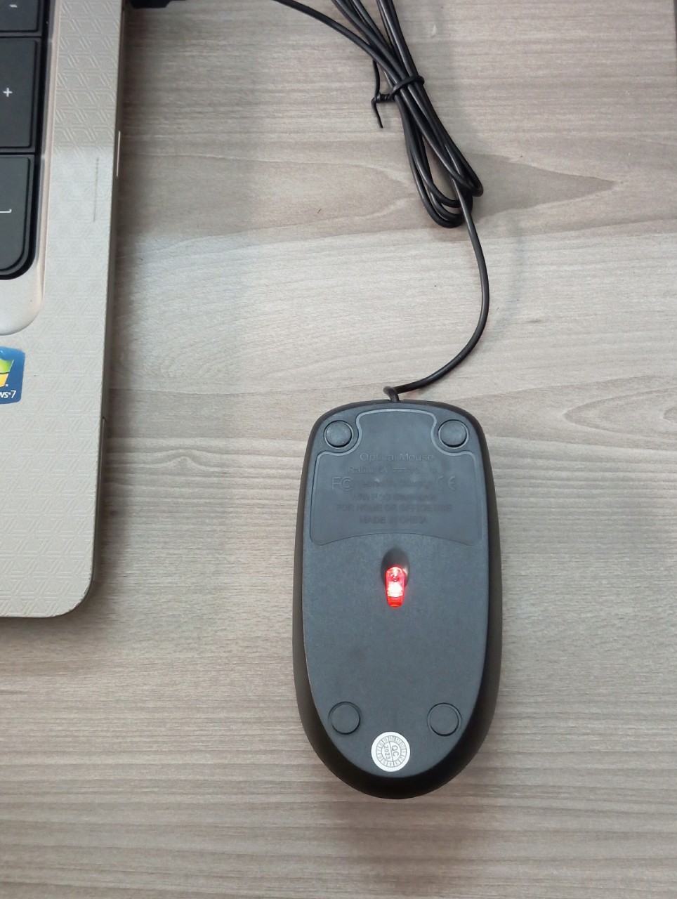 Chuột Máy Tính Có Dây Logitech - B100 (Màu Đen)