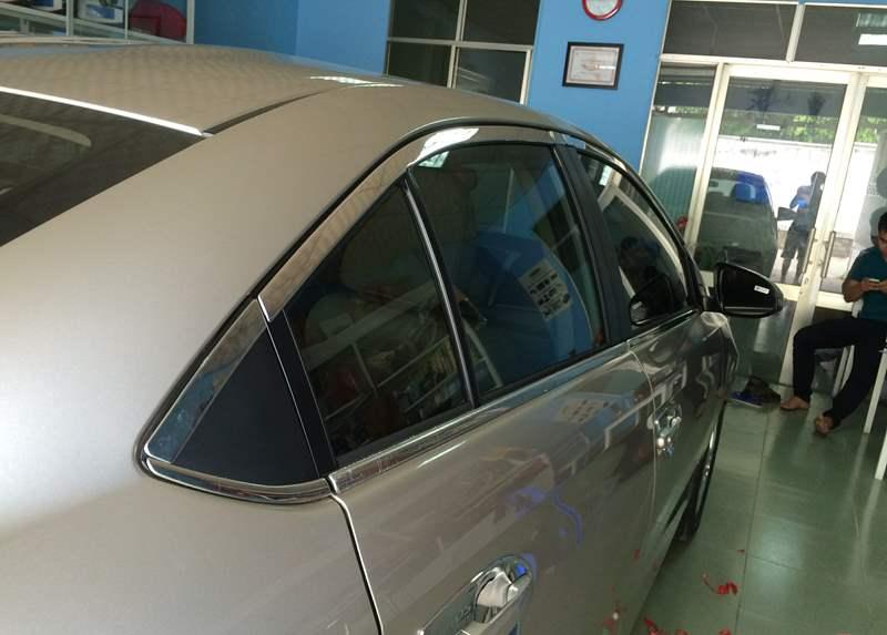 Nẹp chân kính và cong kính xe Vios 2014-2019 16 chi tiết
