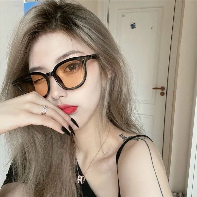 Kính 2 chấm hot girl from vừa