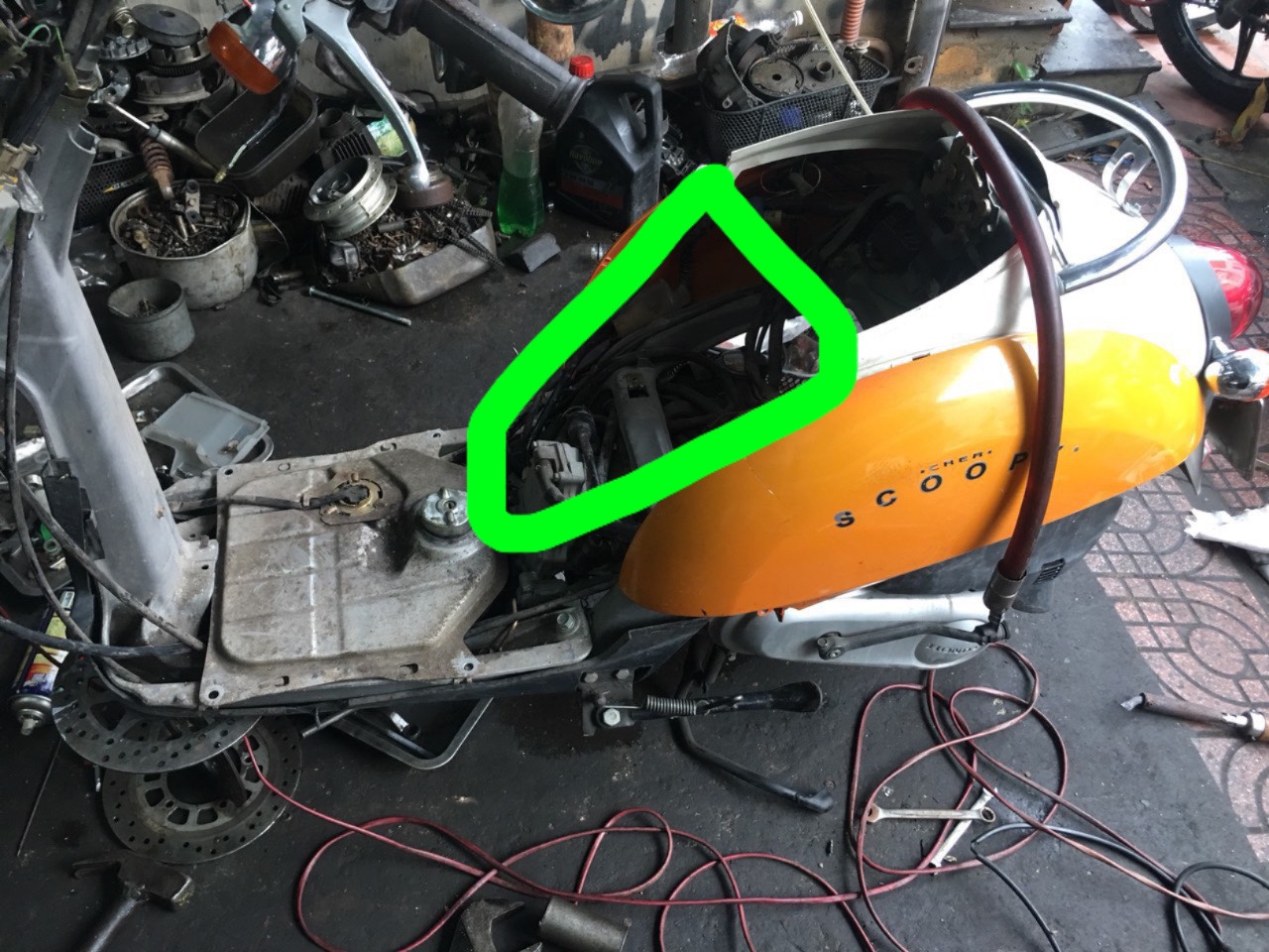 Nhựa bụng xe Scoopy 50cc Nhật bãi