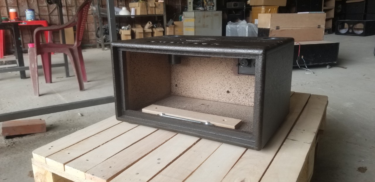 vỏ mạch 19x38 kiểu amply
