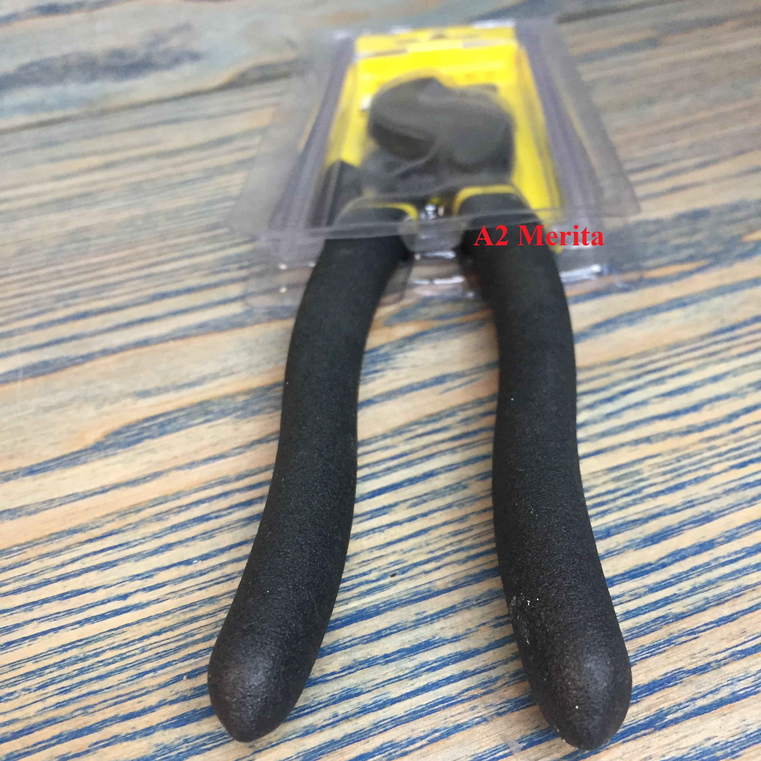 Kềm cắt cáp 9.5"/240mm Stanley STHT84258-8
