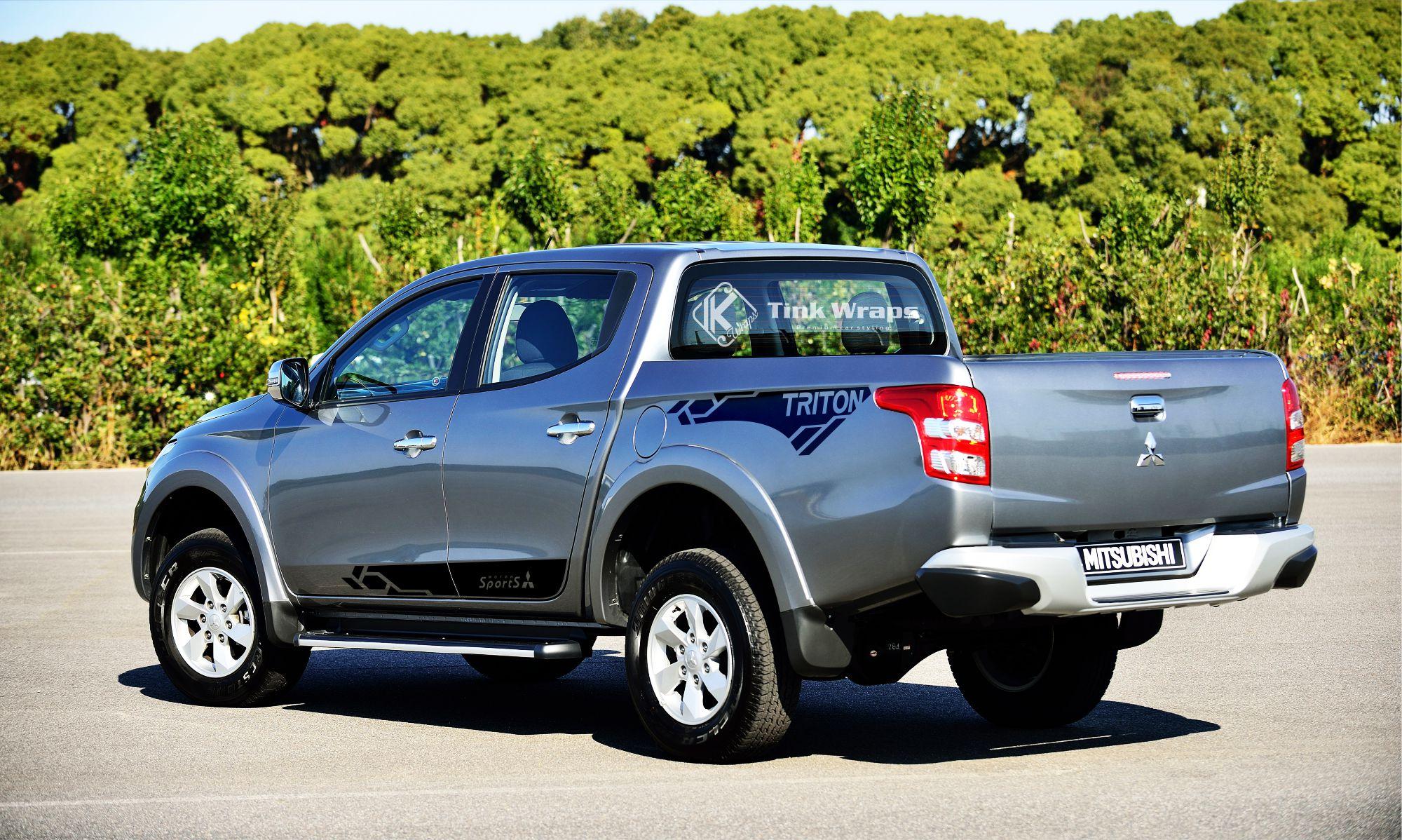 Decal xe Triton - Tem xe Mitshubishi Triton sticker