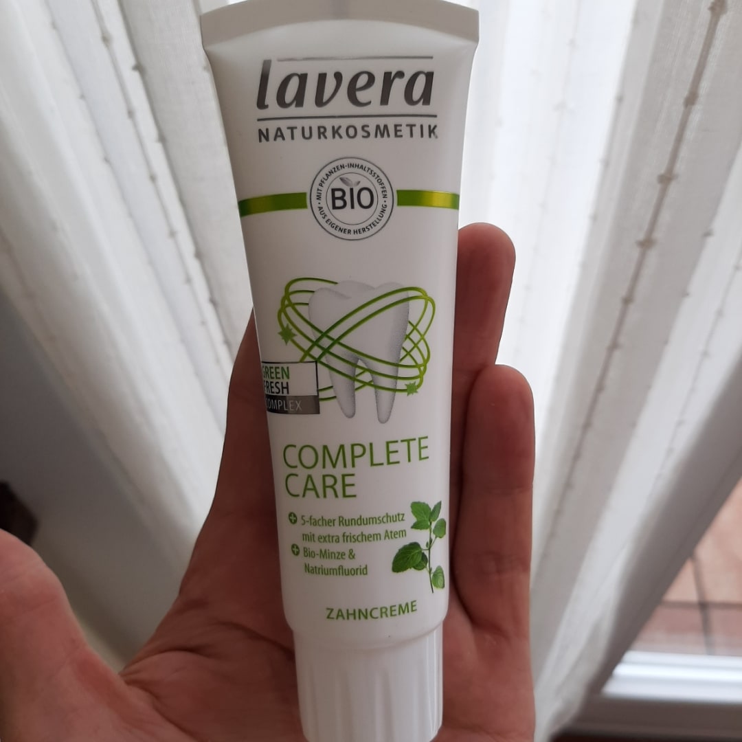 Kem đánh răng hữu cơ hương bạc hà 75ml (Lavera)