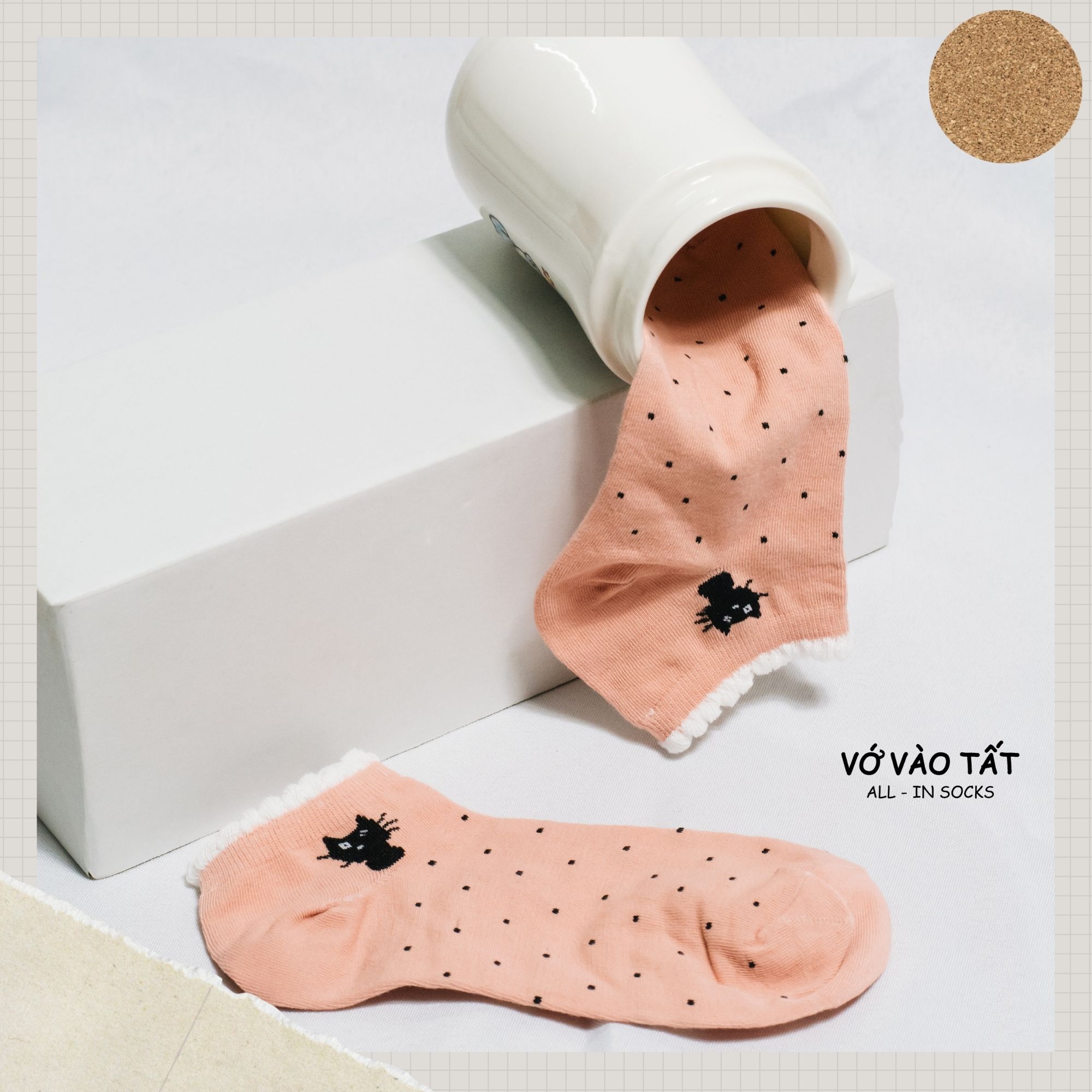 TẤT VỚ NỮ CỔ NGẮN CHẤM BI NHÍ