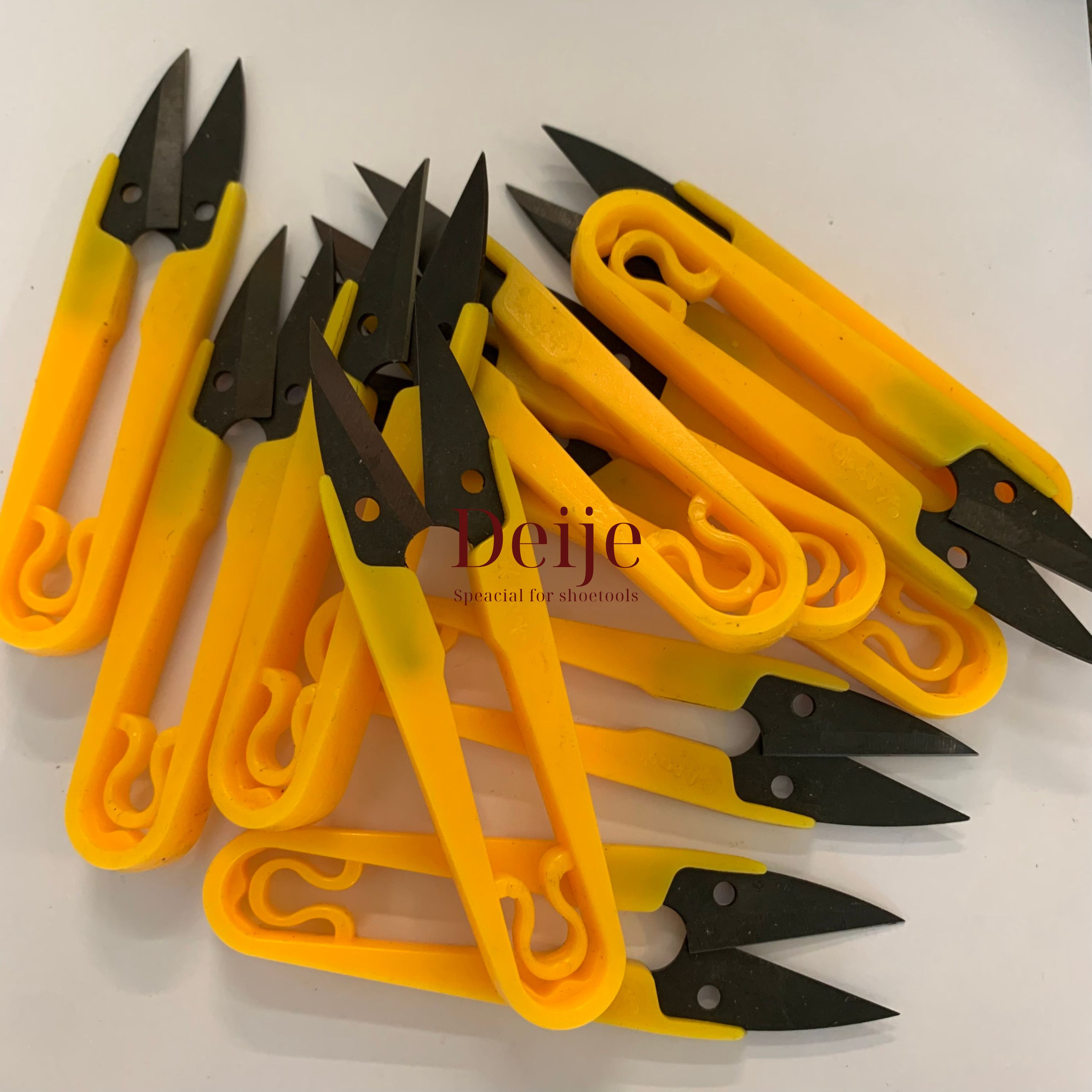 Kéo cắt chỉ - bấm chỉ cán vàng