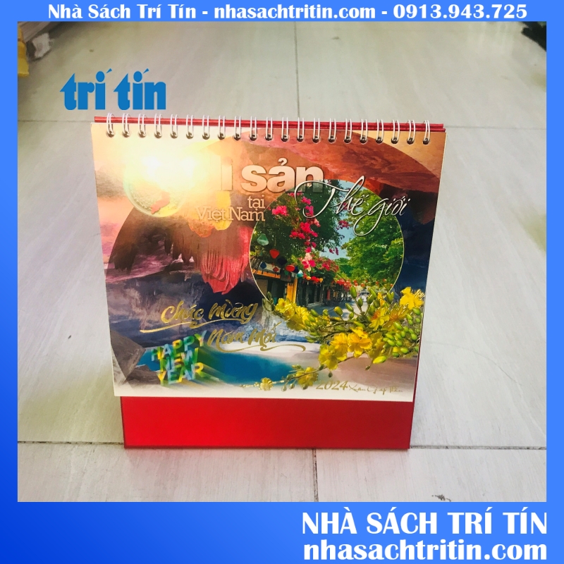 Lịch để bàn 2024 chữ A