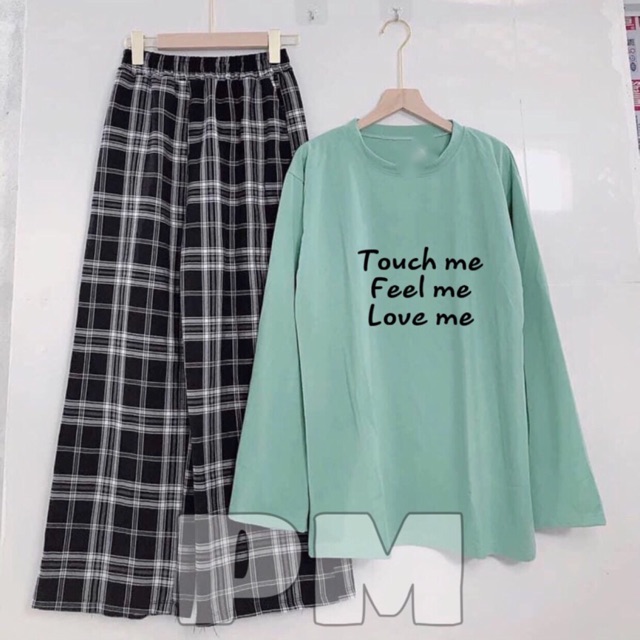 Sét áo love me tay dài + quần kẻ vuông (NN12) , Áo thun nam nữ, quần kaki, quần nữ, sét bộ mặc ở nhà, áo thun tay dài, quần jean ống rộng - FANI