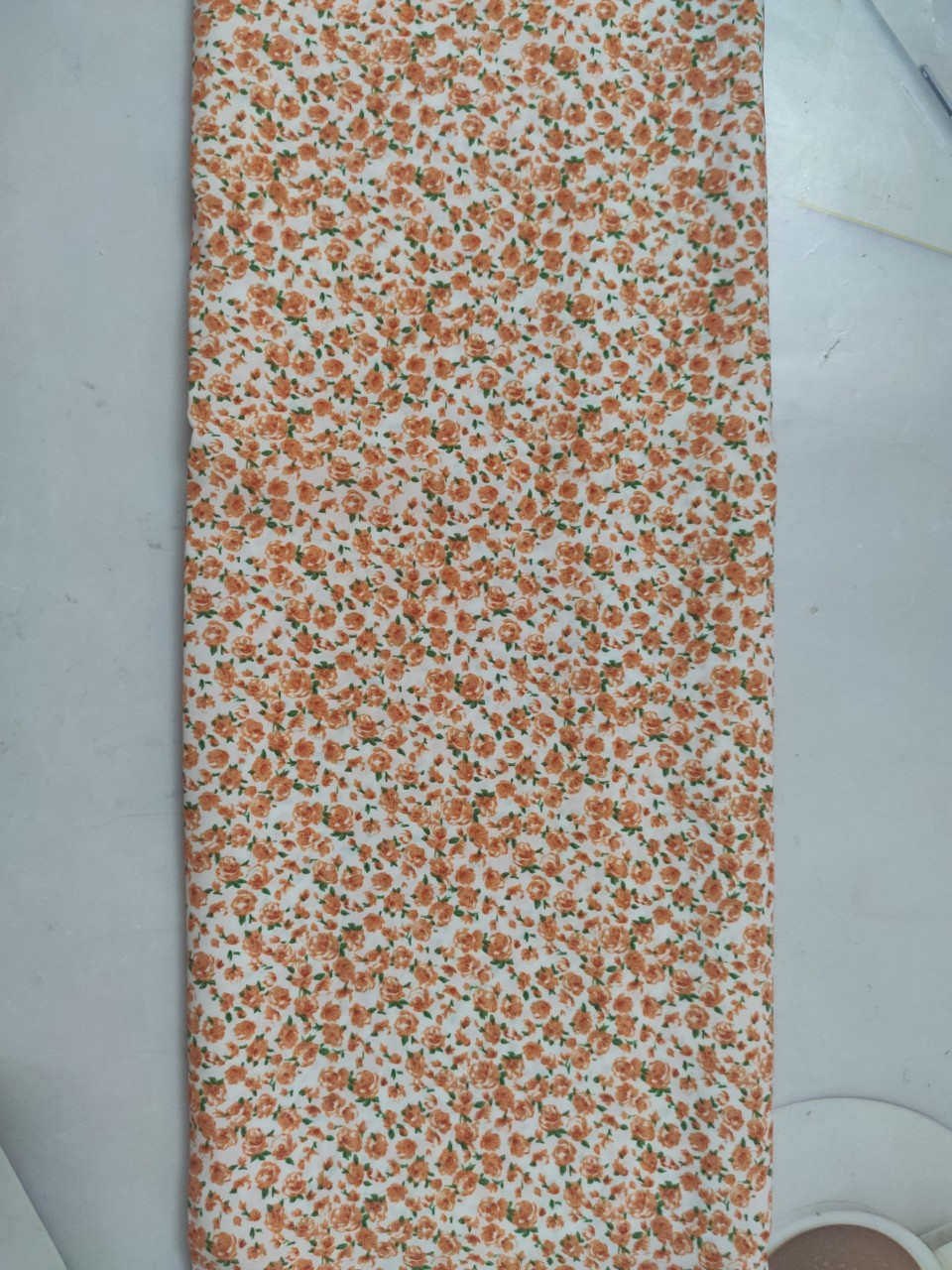 2m Vải lụa lạnh hoạ tiết hoa nhí (3) - lụa Mango chính phẩm