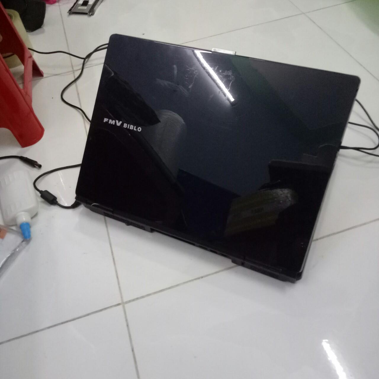 LAPTOP. KHO FUJISU FMV BBILO