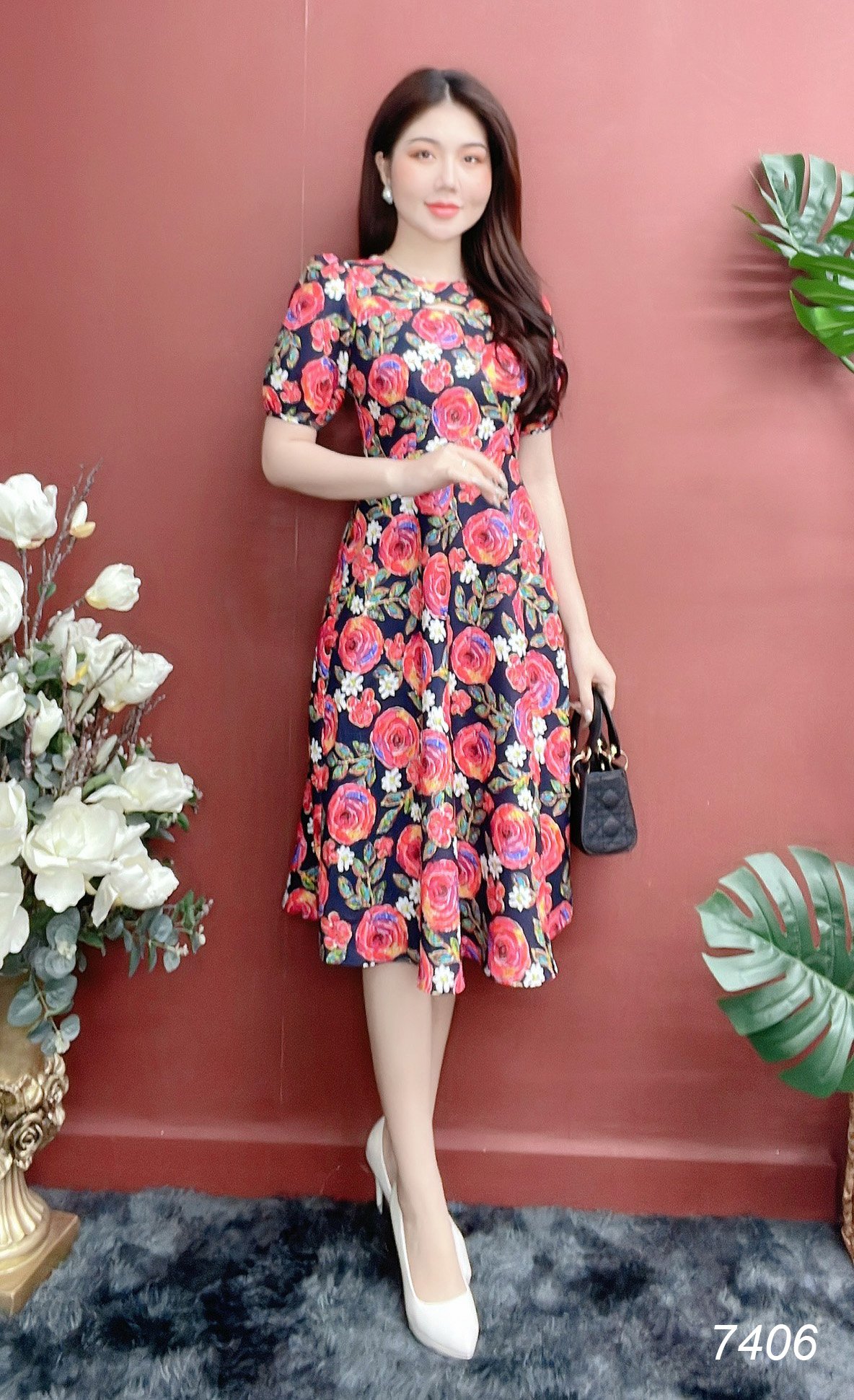 Đầm EMY EM7406 Xoè Hoa Cổ Tròn