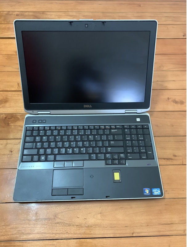 Laptop Dell Latitude E6530 i5 3320M, 4GB, SSD120GB, VGA HD4000, 15,6inc