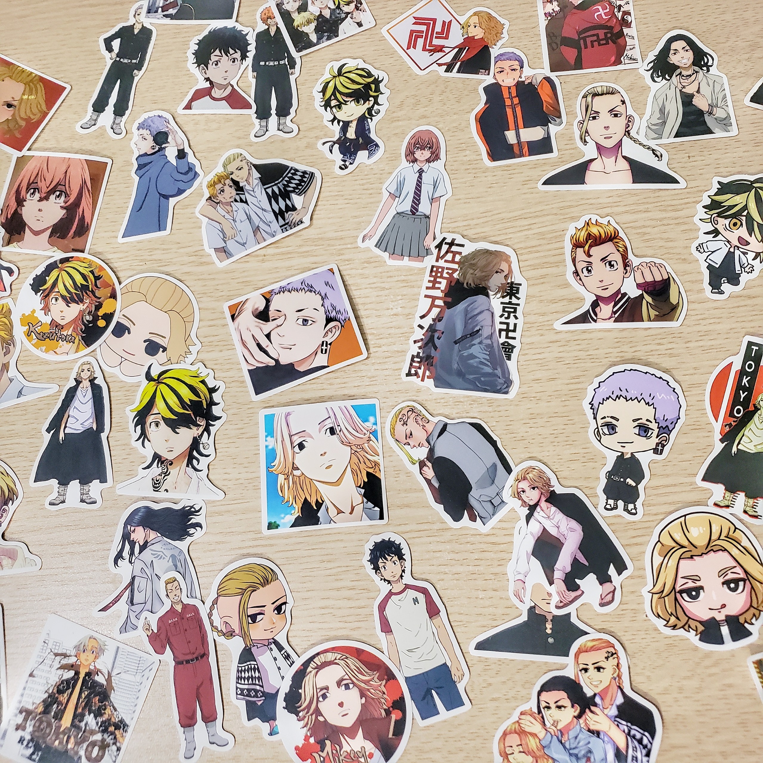 Sticker Anime Tokyo Revenger chibi laptop sẽ khiến cho chiếc laptop của bạn trở nên cá tính và đáng yêu hơn bao giờ hết! Dễ dàng dán trang trí và thể hiện đẳng cấp của mình, sticker chibi của Tokyo Revenger là một lựa chọn tuyệt vời cho các fan hâm mộ anime.
