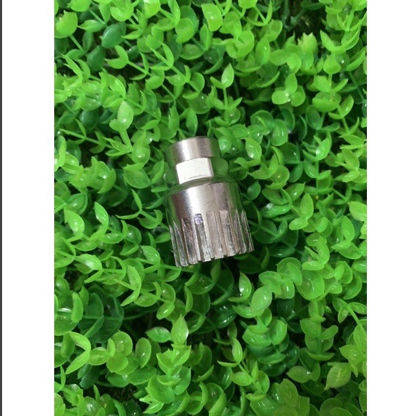 Vam tháo trục giữa xe đạp thể thao