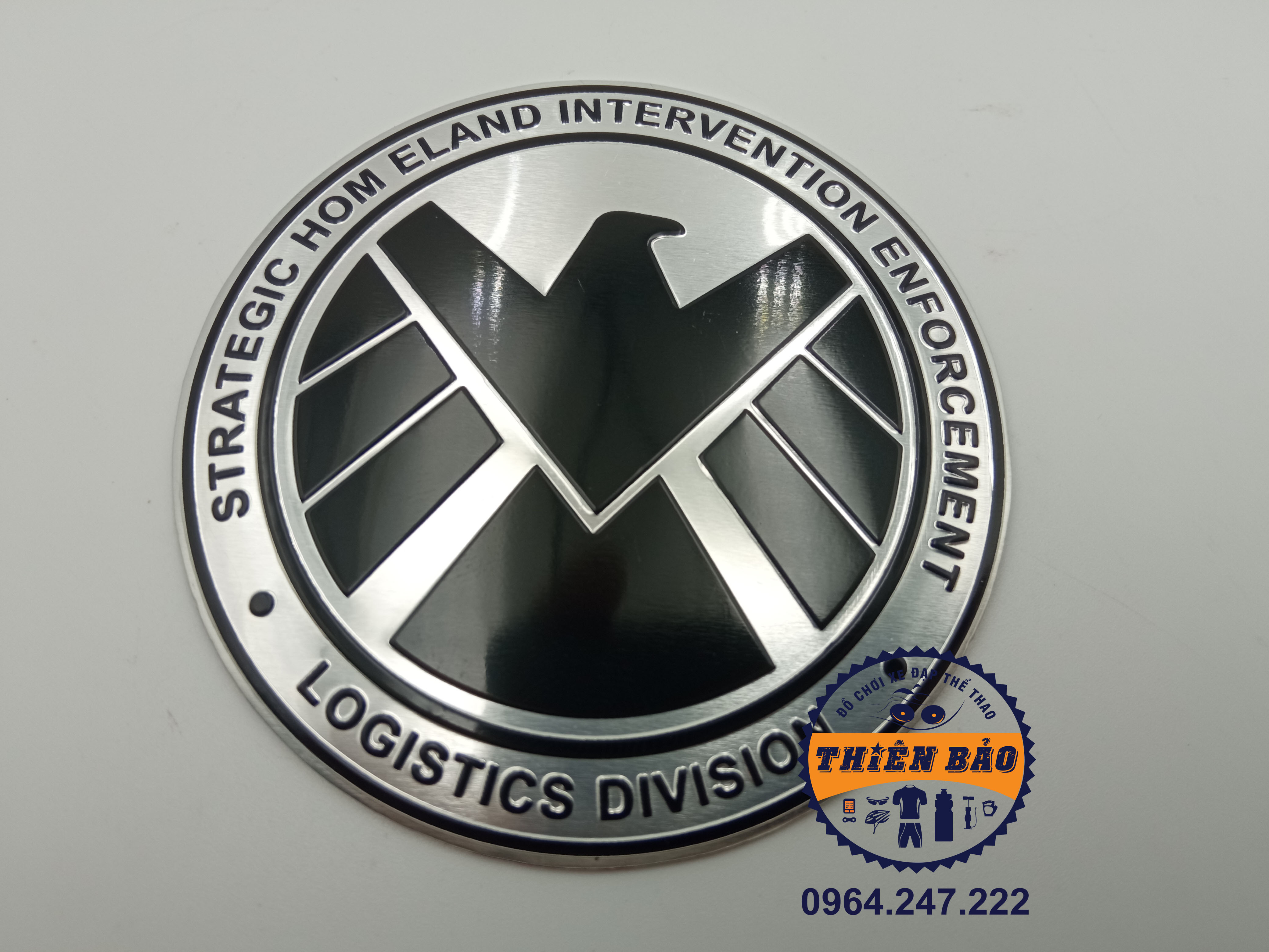 Tem dán xe logo Shield Vector decal dán xe thân đen nền trắng #8