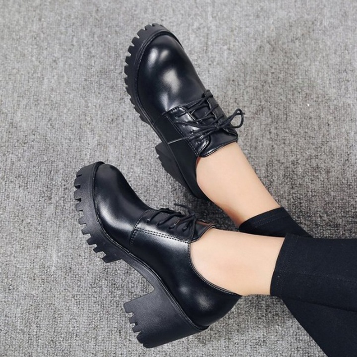 Giày Boot Đế Thô 7 Phân Trơn Cổ Ngắn S299