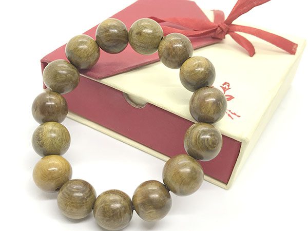 Vòng tay gỗ bách xanh 10 li