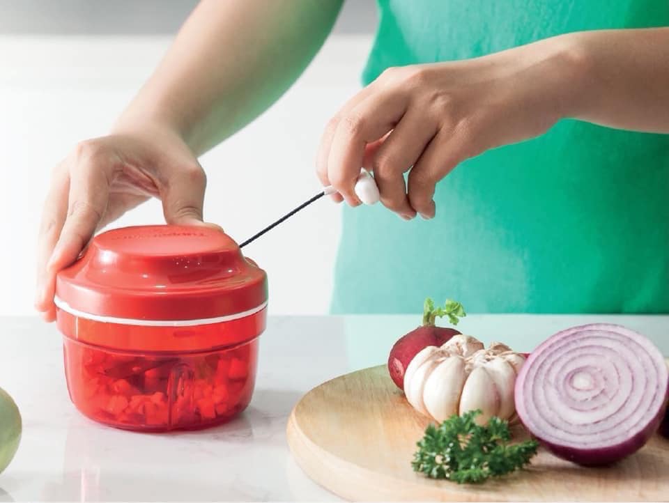 Dụng cụ xay thực phẩm turbo chopper, máy xay tay mini tupperware turbo chopper, máy xay cầm tay, dung tích 300ml
