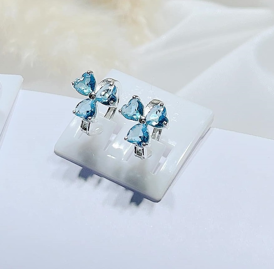 Bông tai bạc trẻ em hình cỏ 3 lá MS38