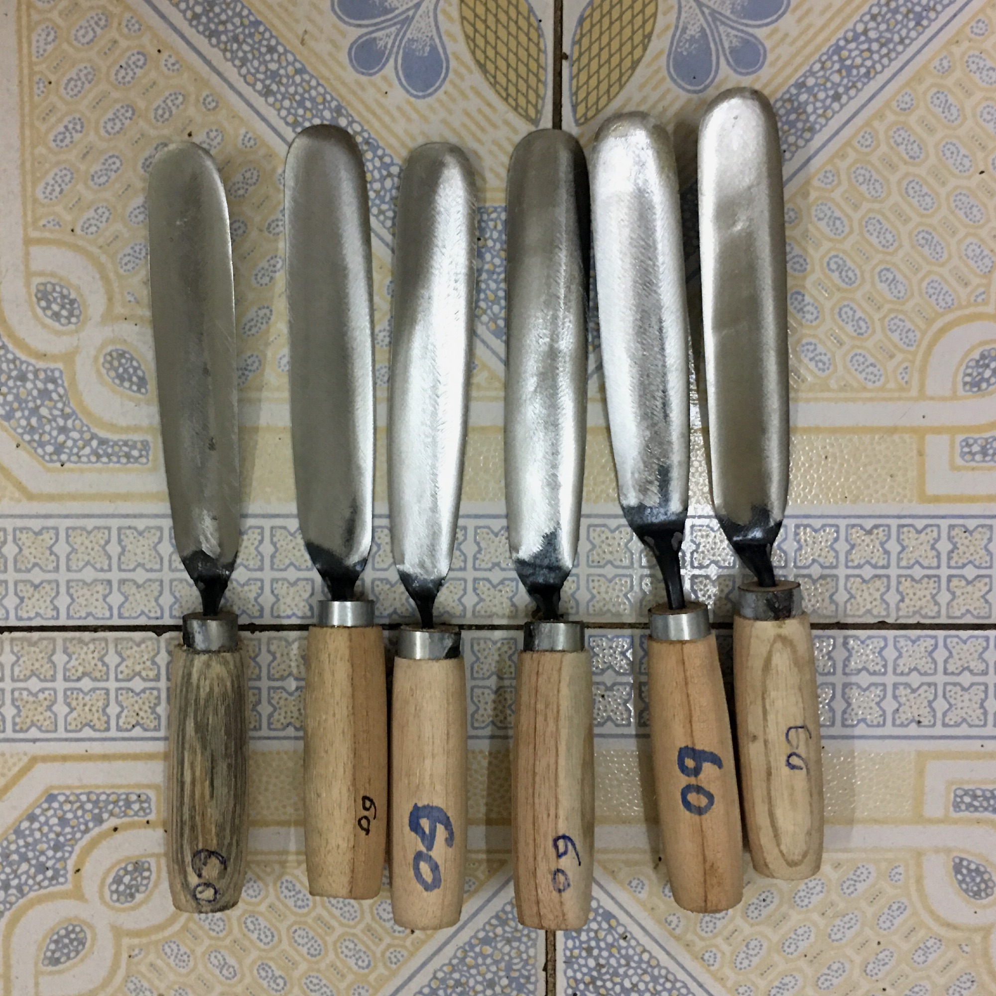 1 DAO ONG CẮT SÁP