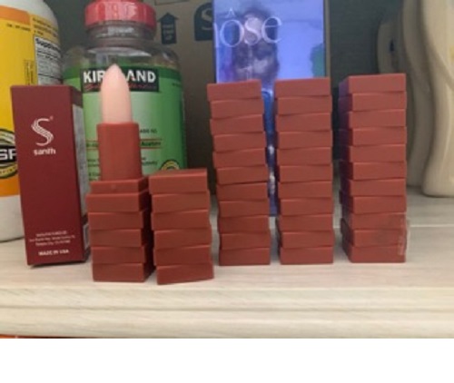 Son dưỡng môi santh có màu