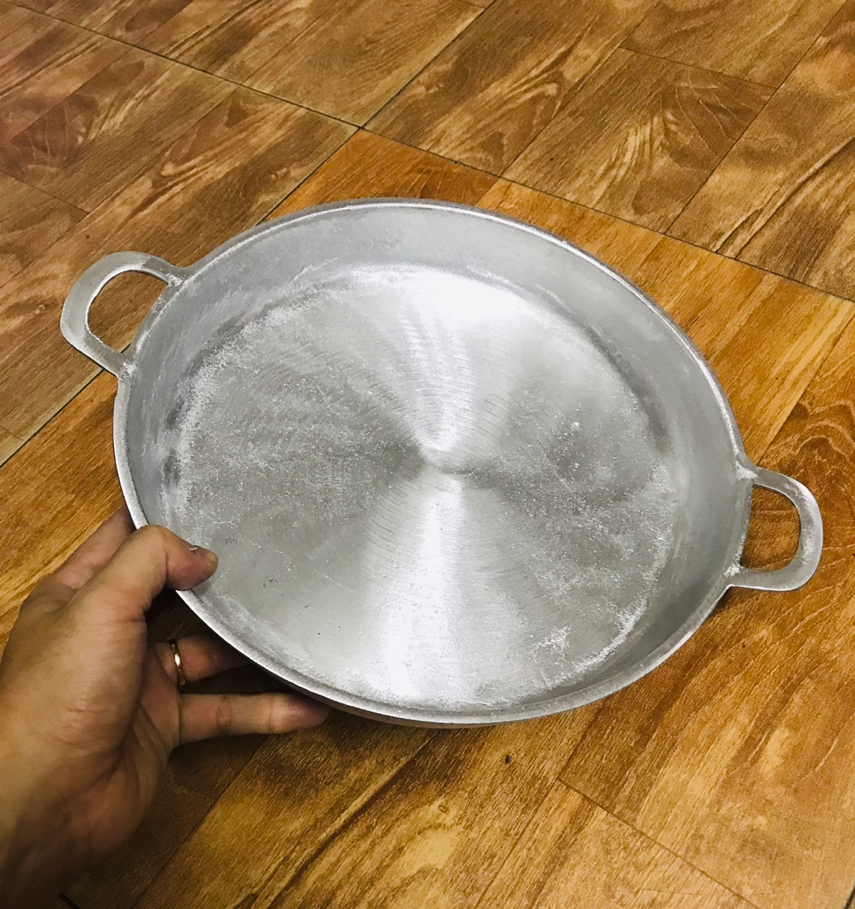 CHẢO GANG ĐÚC THỦ CÔNG LÀNG NGHỀ 27CM ĐÁY BẰNG
