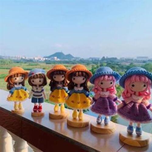 Chân đế cắm búp bê, thú len handmade