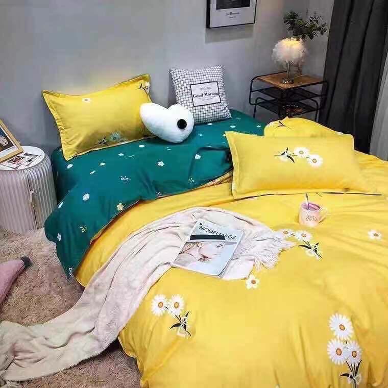 Bộ chăn ga gối phong cách Hàn Quốc cúc vàng nền xanh bo chun đủ kích thước