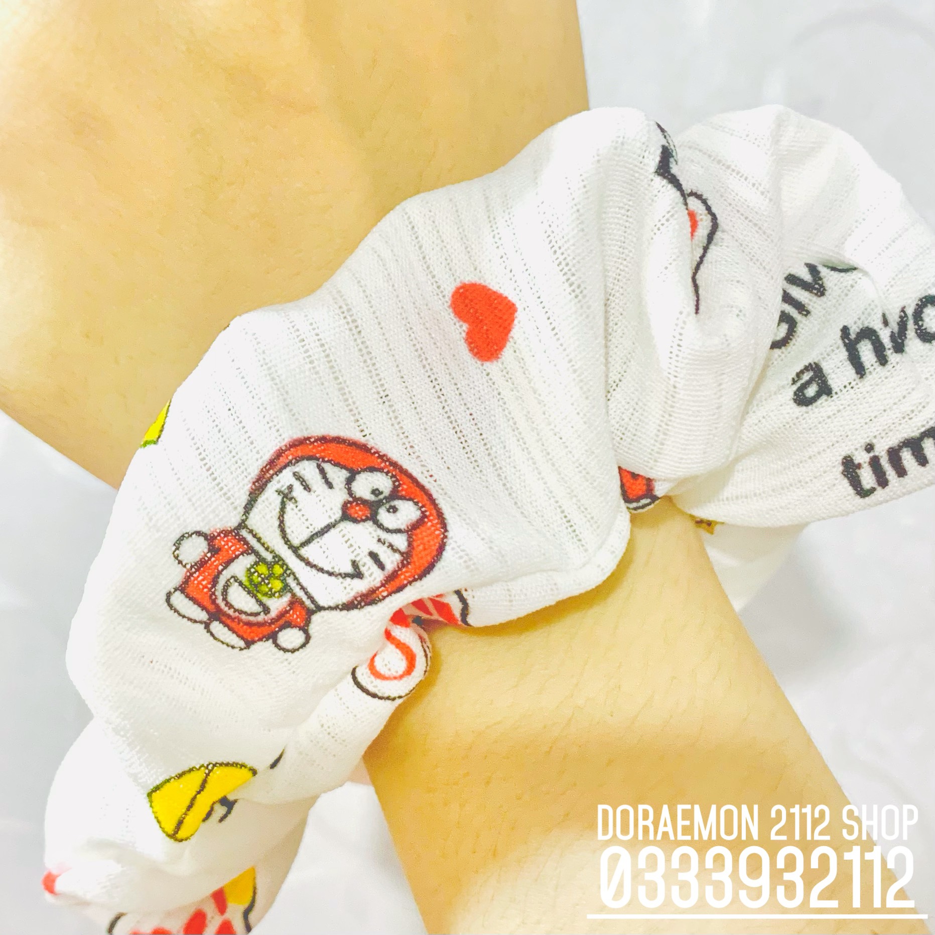 Hot Trend scrunchies cột tóc kiêm vòng đeo tay Doraemon