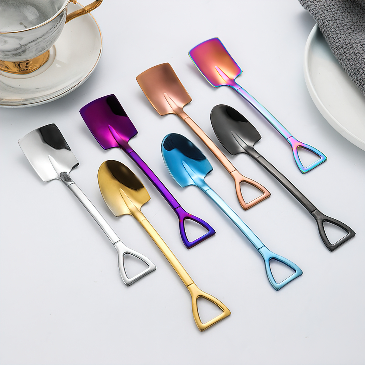 Creative stainless steel shovel-shaped spoon