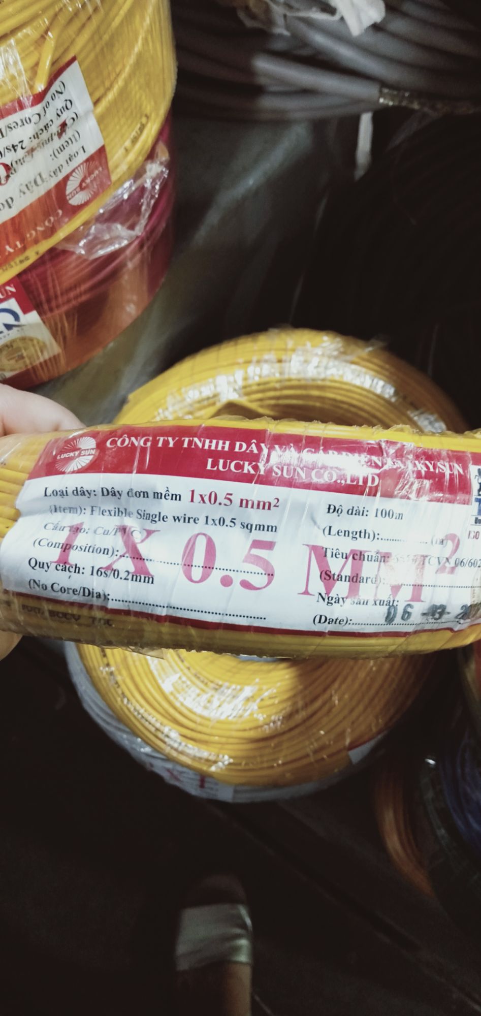 dây điện nội 1 x 0.5 cuộn 100m