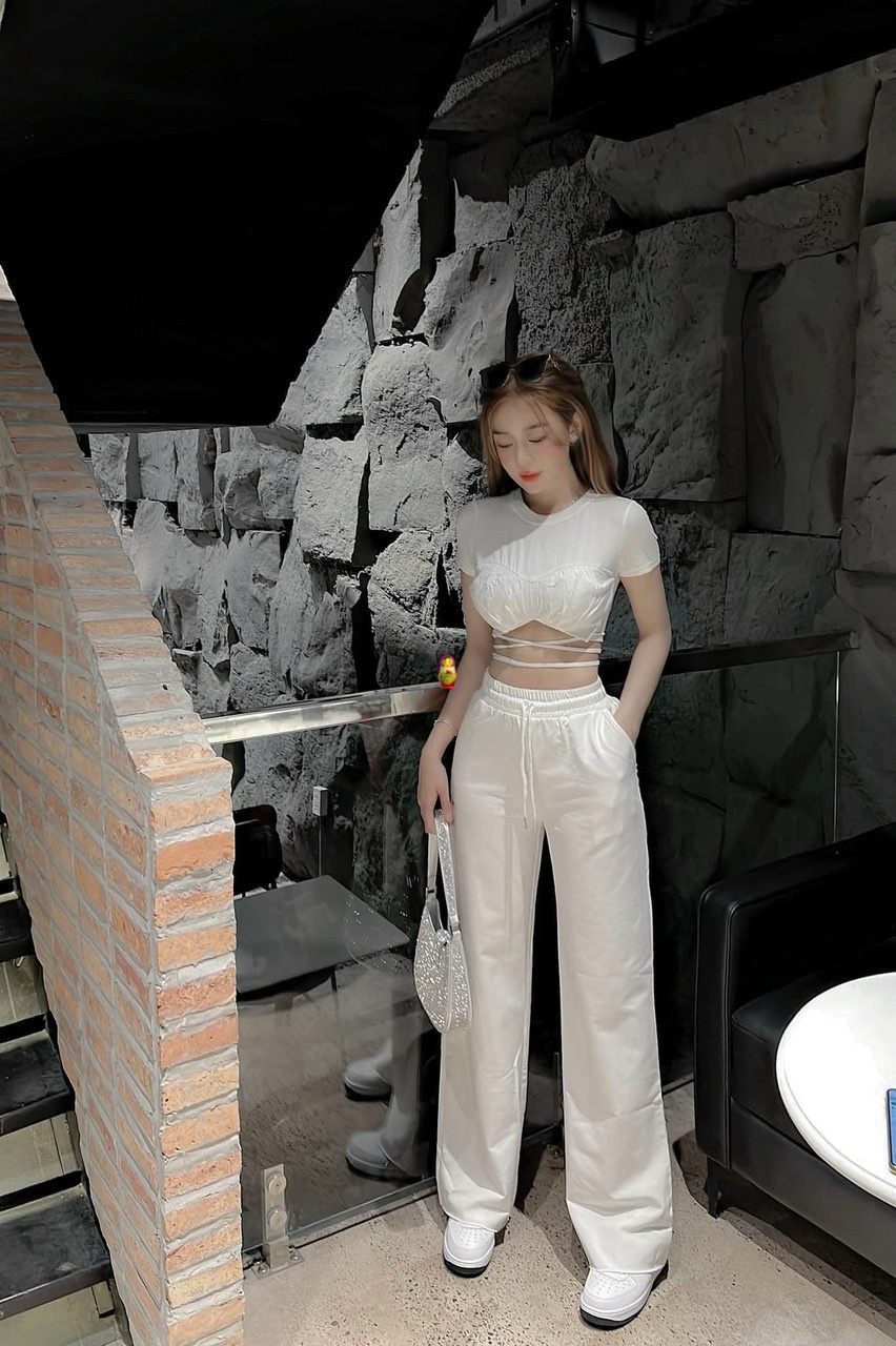 Áo kiểu phối phi bóng tay ngắn croptop cột dây quấn eo cực hot