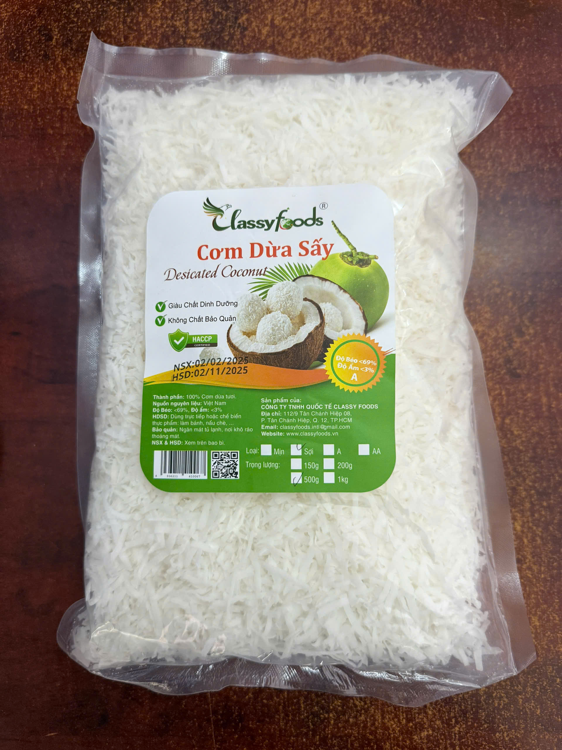 Cơm dừa sợi sấy khô Classy Foods