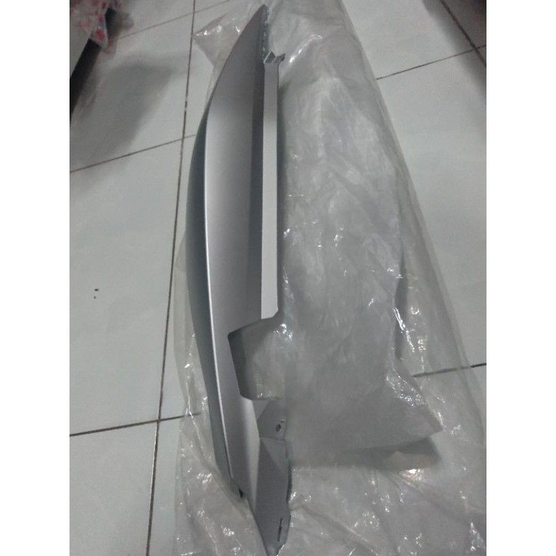 A Ốp sườn Exciter 150 chính hãng yamaha