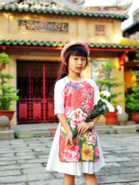 Áo dài gấm hoa mẫu đơn