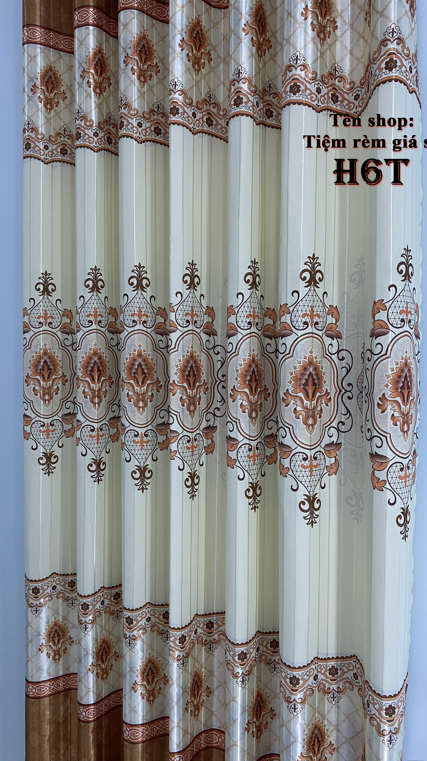 Màn cửa sổ hoặc cửa chính
