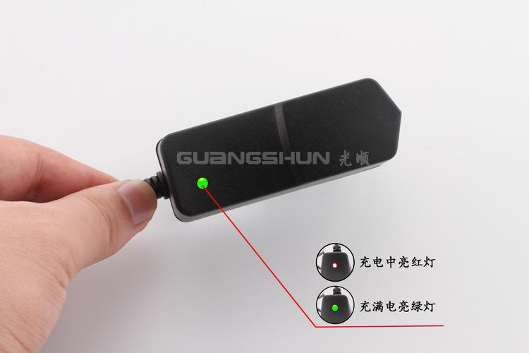 Sạc pin 2S 8.4V có đèn báo đầy,báo sạc (0.5A - 1A)