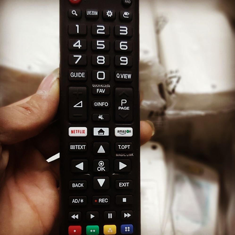 Điều khiển tivi LG 4K 2nut trăng