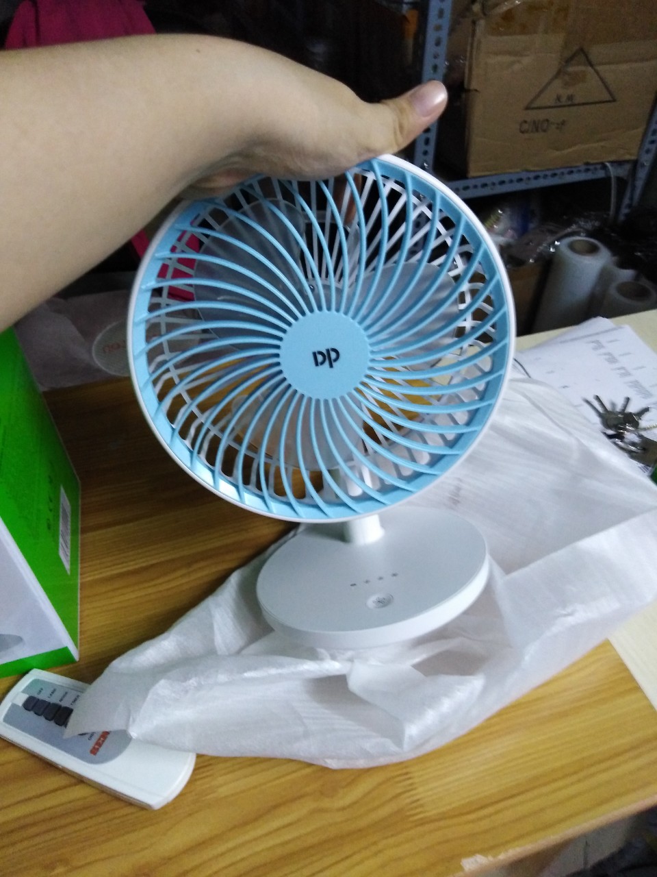 QUẠT BÀN DP - 7625 CAO CẤP - ĐƯỜNG KÍNH 18 CM