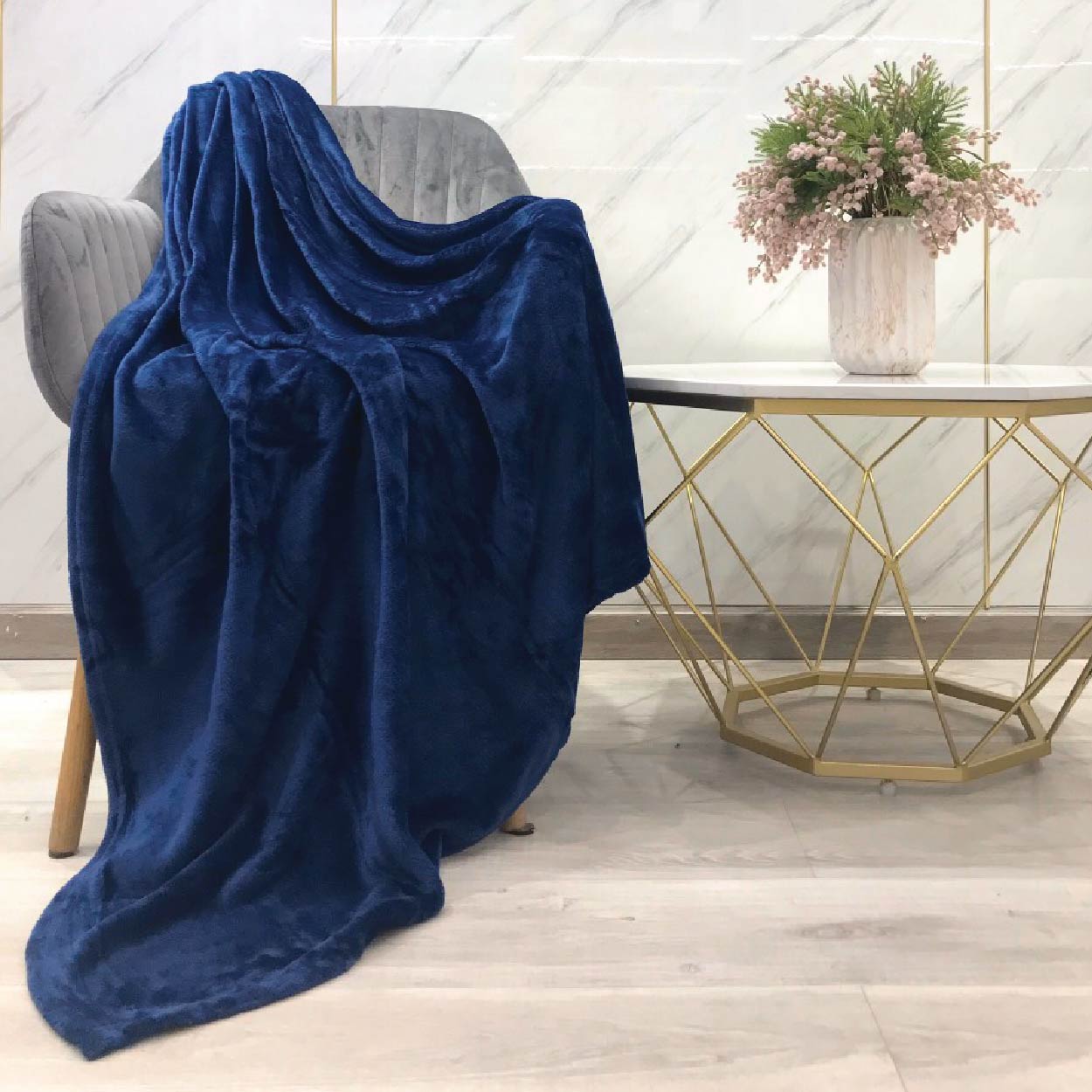 Mền tuyết Nin House vải microfiber siêu mềm mịn màu xanh - Dark Blue Fleece blanket 1m3x2m, 1m6x2m