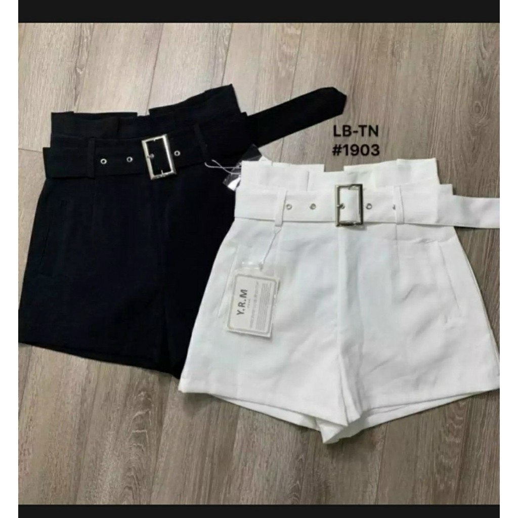 Quần shorts kaki kèm nịt khoen trước cực xinh , chất kaki dày dặn mềm mịn