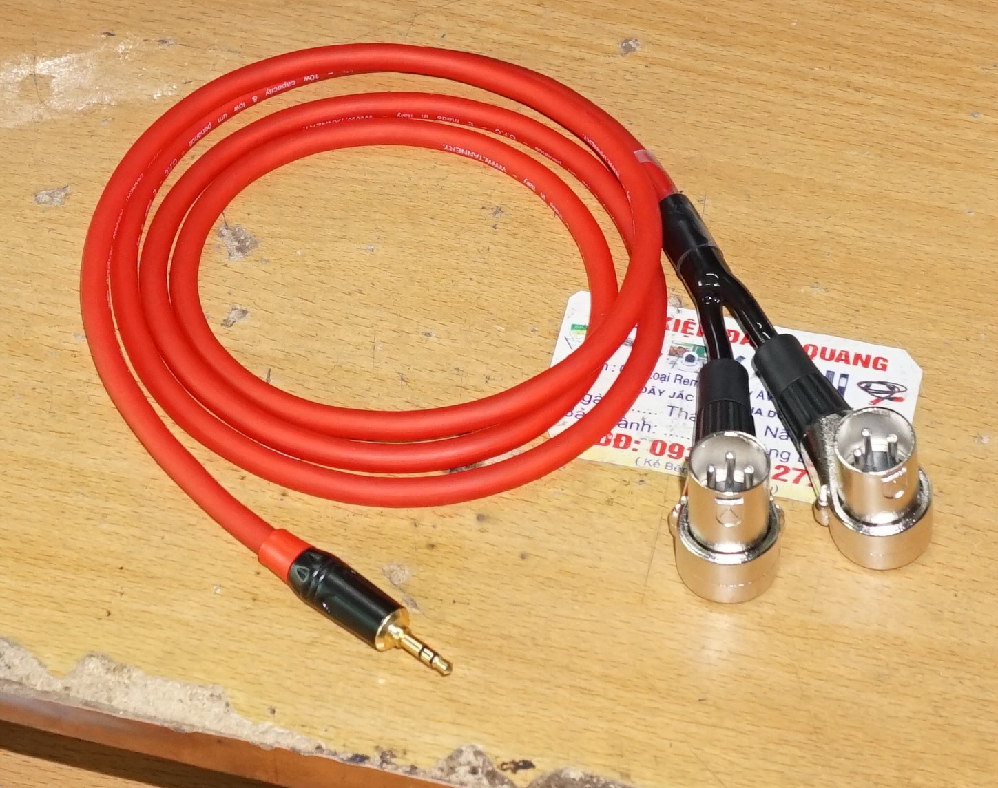 Dây nhạc 3.5 ra 3 canon đực Cong dài 1.5m (dây italy màu đỏ )