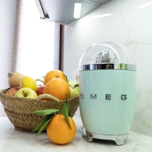 [Trả góp 0%]Máy vắt cam SMEG CJF01PGEU