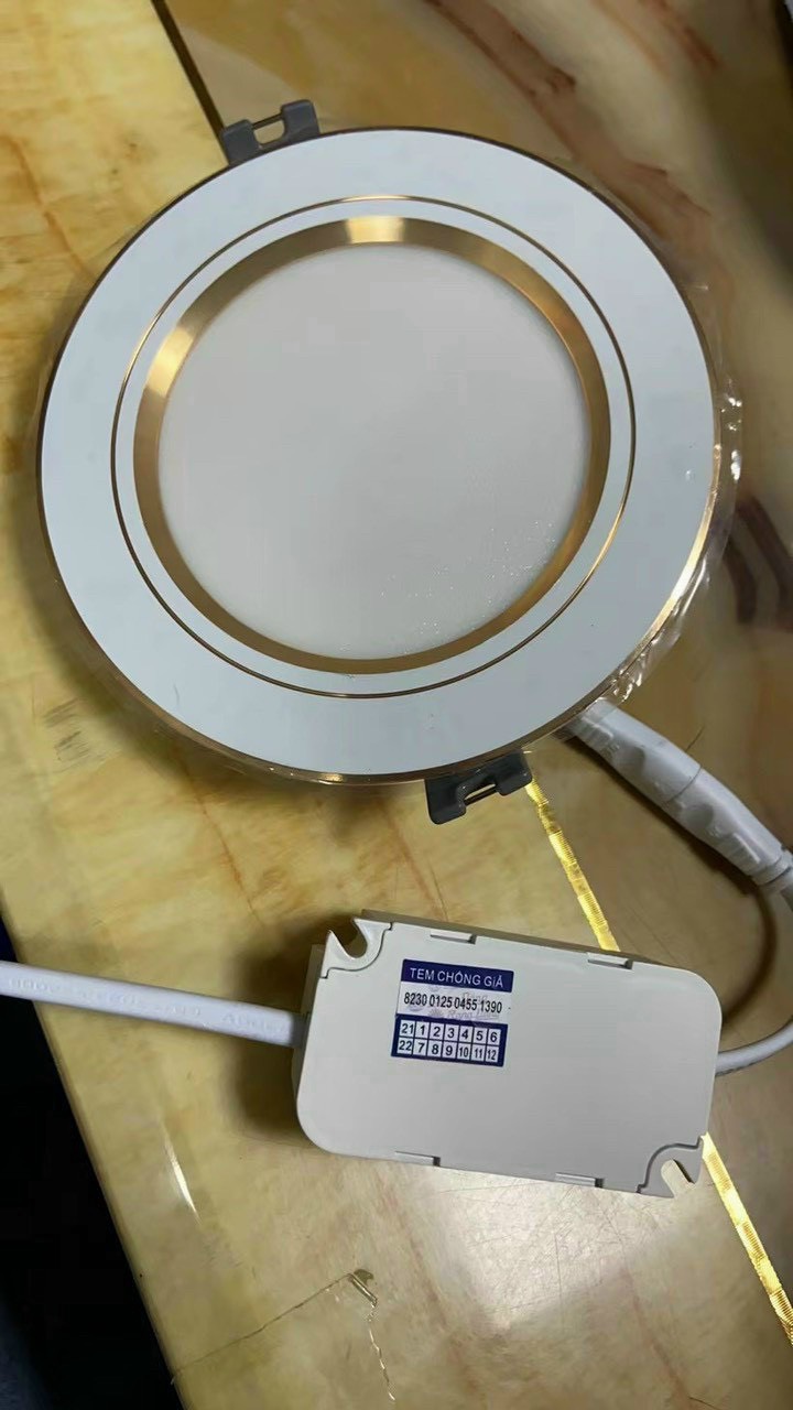 Đèn âm trần Rạng Đông 7w/phi 90, 9w phi 110 .3 màu,viền vàng