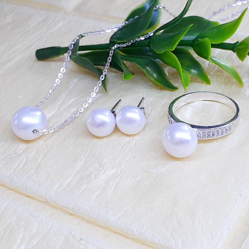 Trang sức bạc nữ và ngọc trai thật tự nhiên