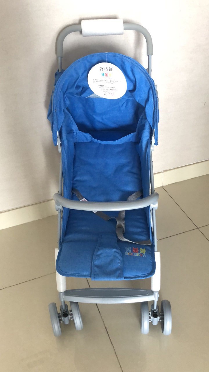Xe đẩy em bé BLY A138 màu xanh dương